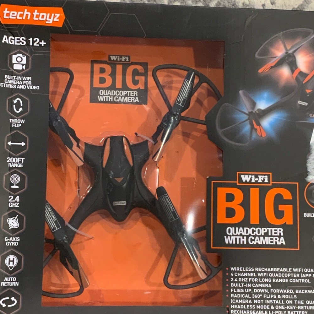 Wi‑Fi Big Quadcopter with Camera - Black and Orange